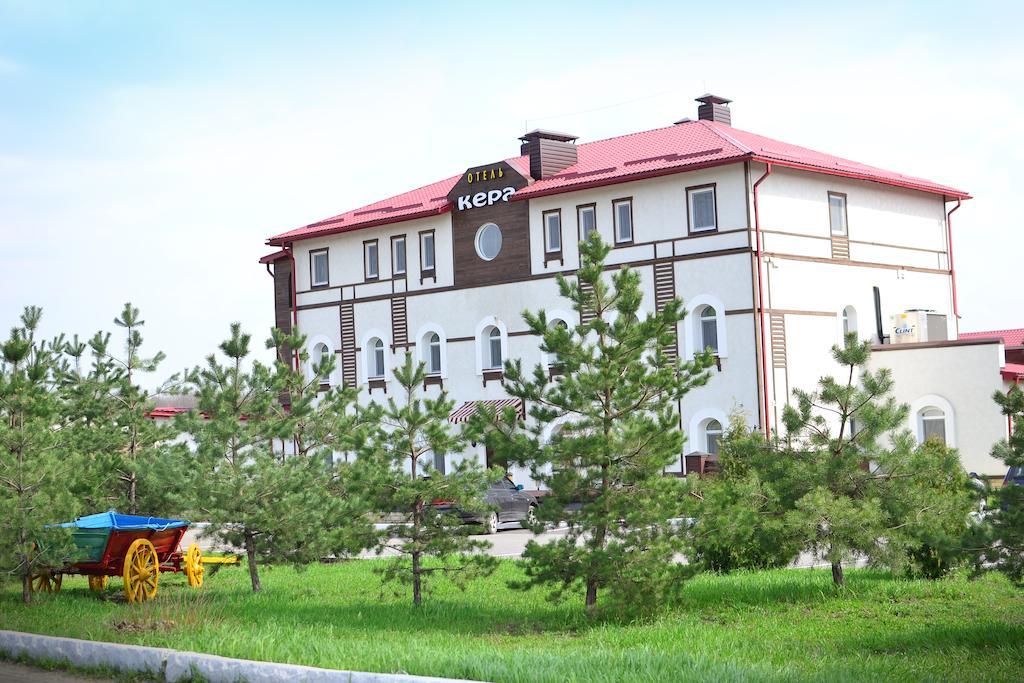Kera Hotel Nesterenki Exterior photo